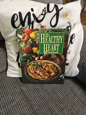 The Healthy Heart Cookbook - Green Cover
